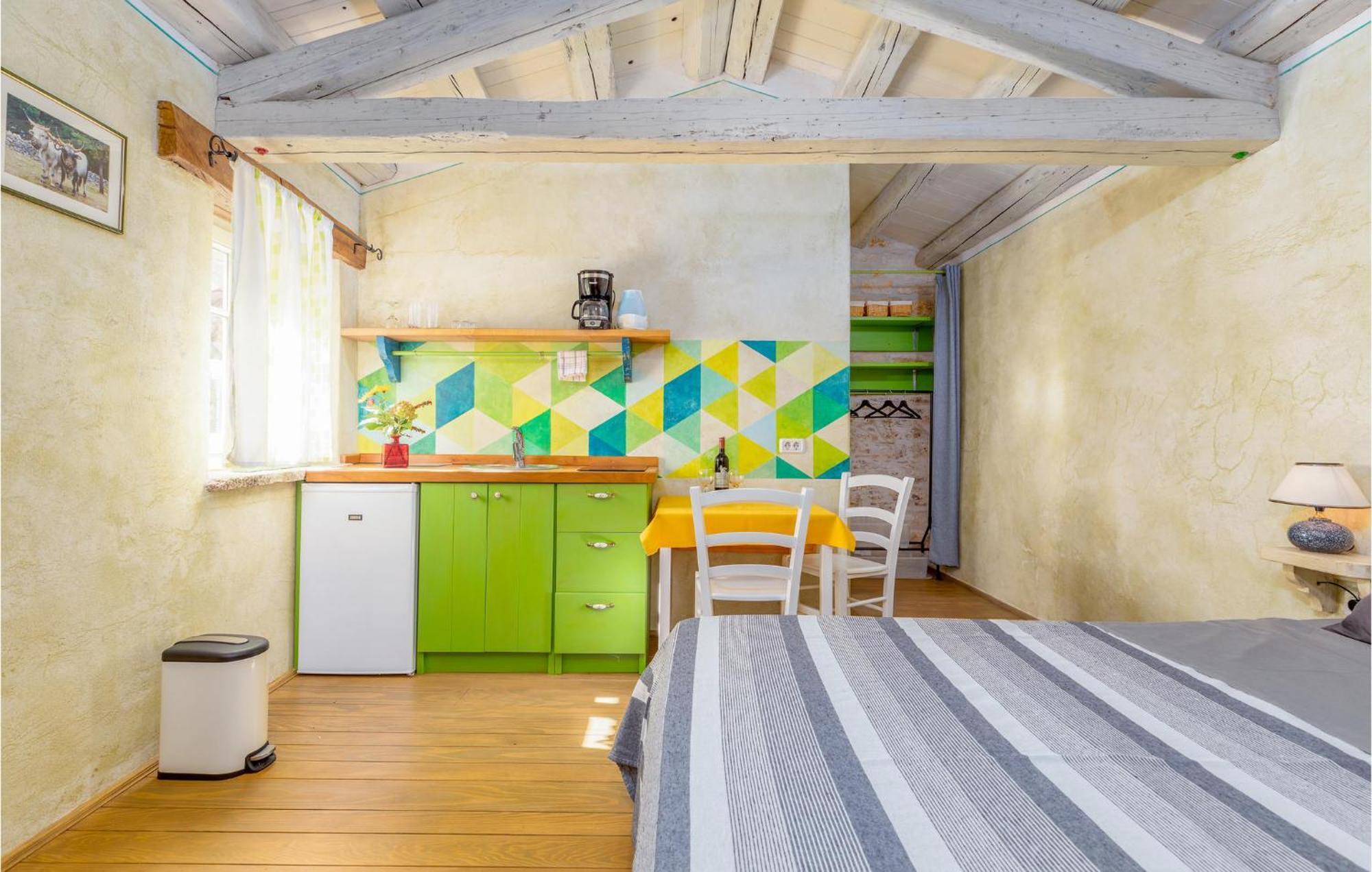 Awesome Apartment In Zminj Экстерьер фото